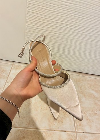 Bej Saten Stiletto Topuklu Kadın Ayakkabı - Görsel 5