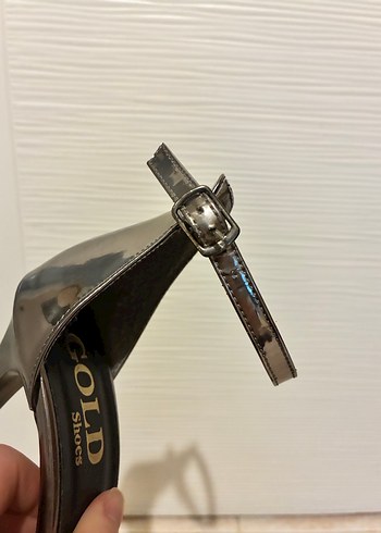 Gri Yılan Desenli Metal Topuklu Ayakkabı - Görsel 8