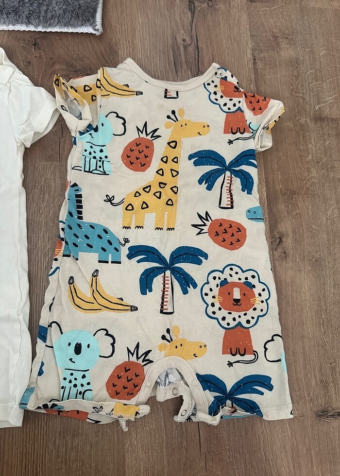 3 adet 12-18 ay yazlık tulum - Görsel 2