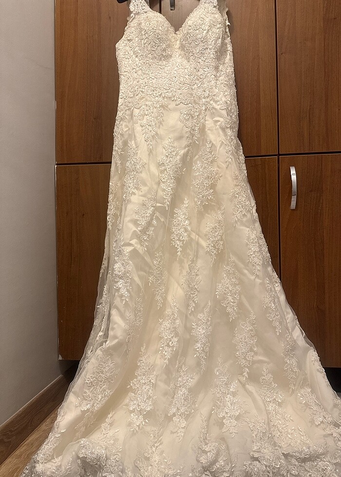 fransız güpürlü, boncuk işlemeki gelinlik - Görsel 4