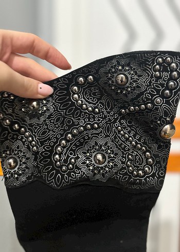 Nakışlı Tokalı Siyah Süet Dizüstü Çizme - Görsel 3