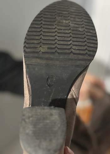 Bej Süet Kadın Dizüstü Botlar - Görsel 3