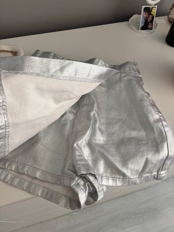 Gri Pilili Mini Şort - Görsel 2