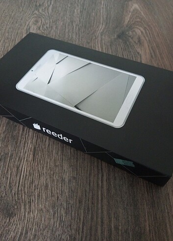 Reeder M8 Go Tablet Kutusu
