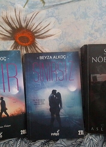 3 tane hiç okunmamış kitap