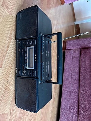 Sony kasetçalar+dvd+mp3+radyo