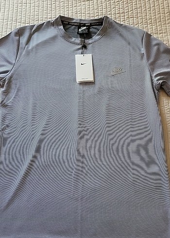 Nike Gri Erkek Tişört