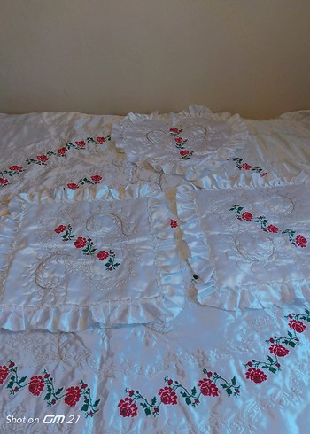 İşlemeli Beyaz Yatak Örtüsü - Görsel 9