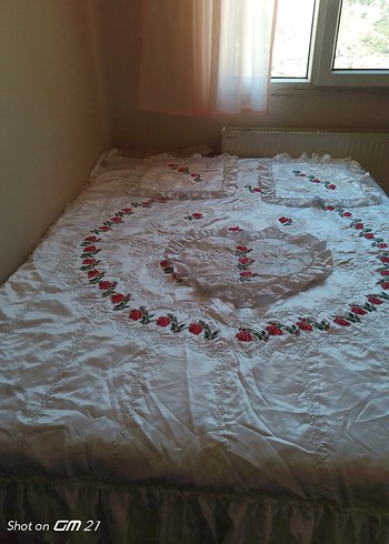 İşlemeli Beyaz Yatak Örtüsü - Görsel 7