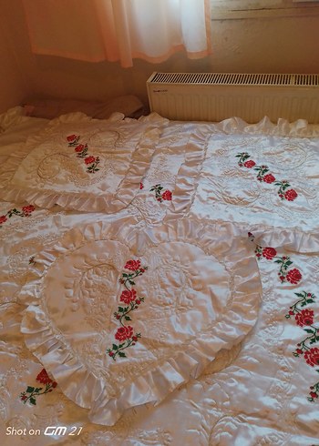 İşlemeli Beyaz Yatak Örtüsü - Görsel 10