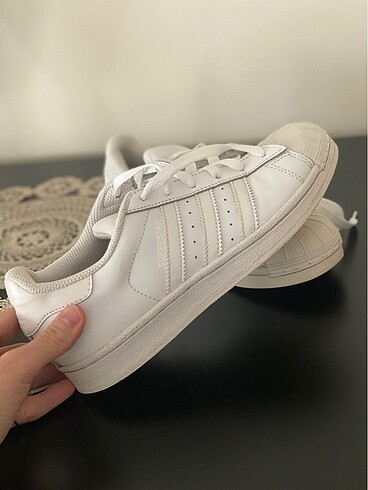 Adidas beyaz superstar