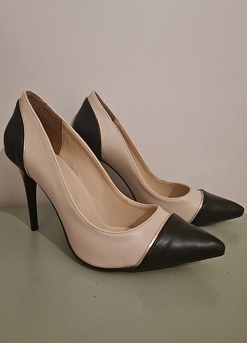 Krem Siyah topuklu stiletto 