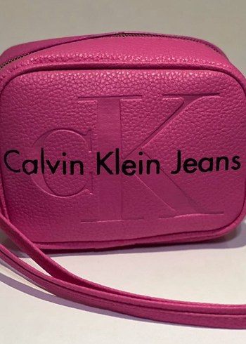 Calvin Klein Pembe Deri Kadın Çapraz Çanta