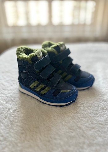 Sıfır orijinal adidas çocuk bot 19-20 no - Görsel 3