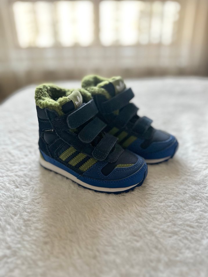 Sıfır orijinal adidas çocuk bot 19-20 no - Görsel 3