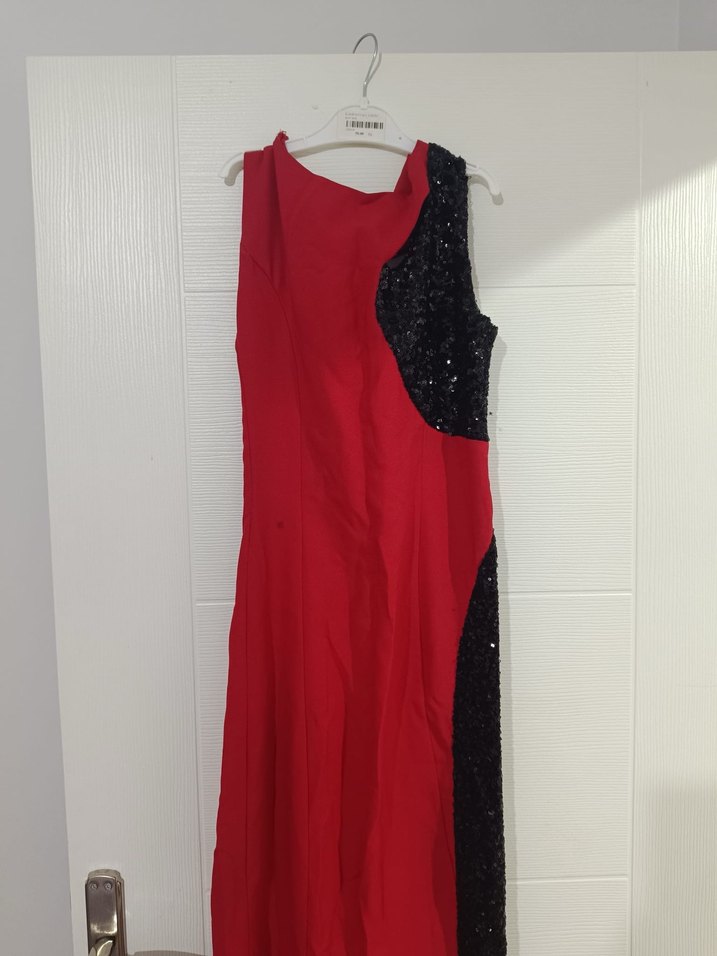 Kırmızı Uzun Drapeli Kadın Abiye Elbise - Görsel 4