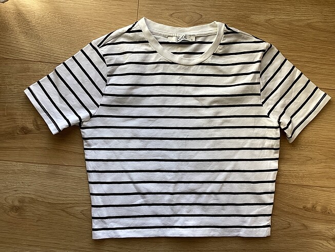 Crop tişört