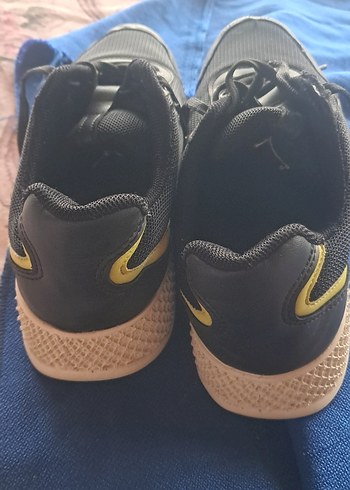 Siyah Bağcıklı Kadın Spor Ayakkabı - Görsel 3