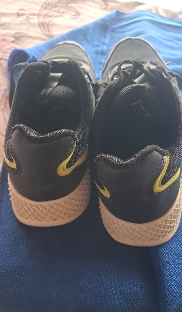 Siyah Bağcıklı Kadın Spor Ayakkabı - Görsel 3