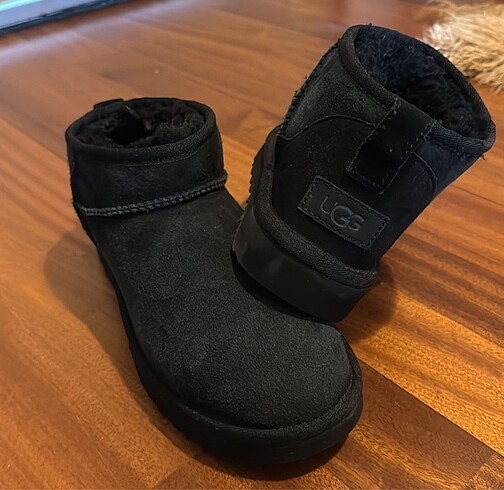 38 Beden siyah Renk Ugg Ultra Mini Siyah
