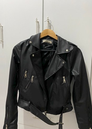 Kadın Siyah Kemerli Deri Biker Ceket - Görsel 4