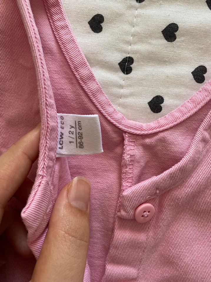 Kızlar için düğmeli, pembe, askısız tulum - Görsel 3