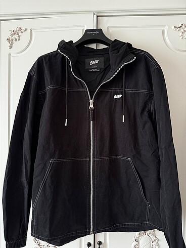 Pull and bear siyah ters nakış