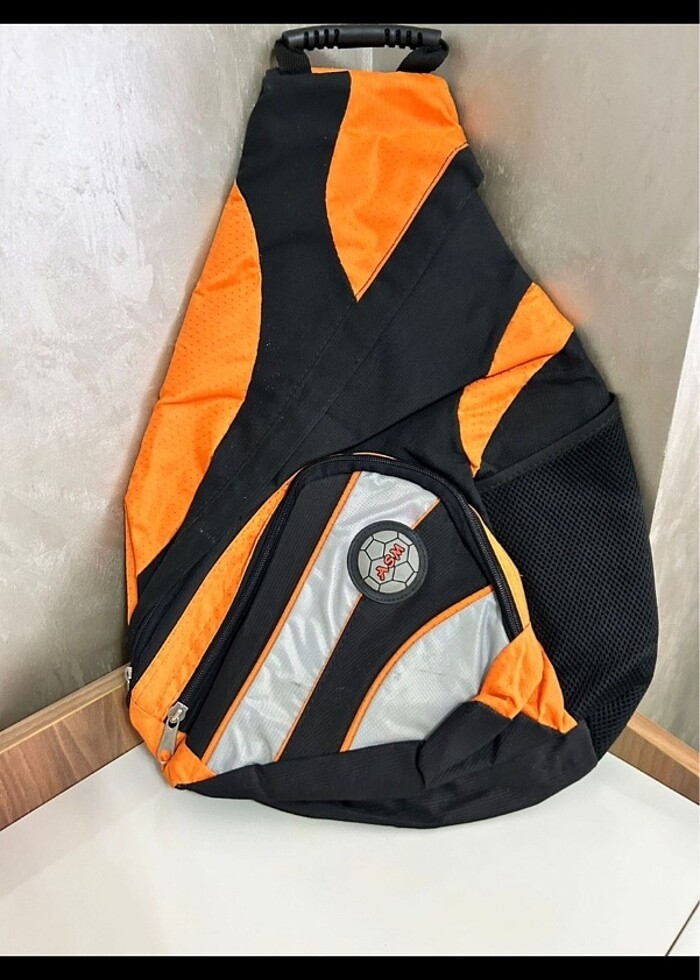 Sırt çantası - Görsel 2