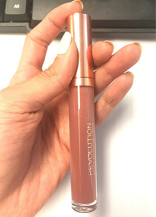 Make up Revolution Echelon Likit Mat Ruj