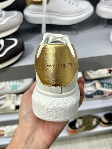 Alexander McQueen Alexander McQueen