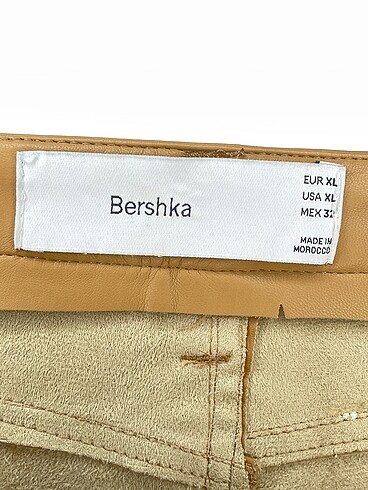 xl Beden çeşitli Renk Bershka Düz Kesim %70 İndirimli.