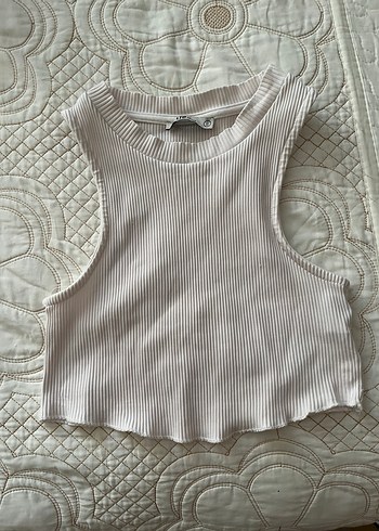 Beyaz Pilili Kolsuz Crop Top