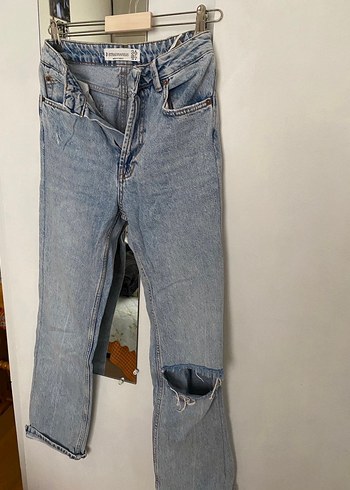 Stradivarius Acik Mavi Yikamali Rahat Kesim Jean