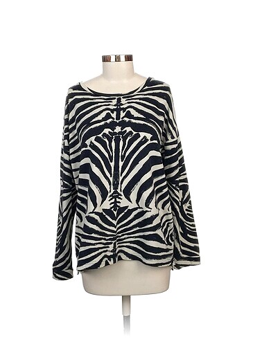 H&M Bluz %70 İndirimli.