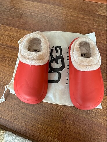 Ugg marka ev terliğ veya botu