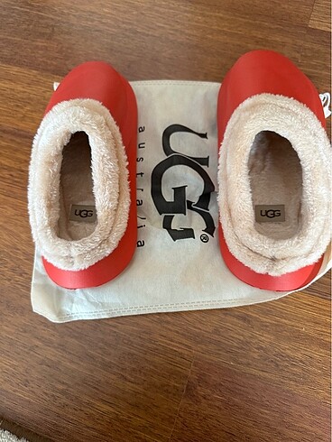 Ugg Ugg marka ev terliğ veya botu