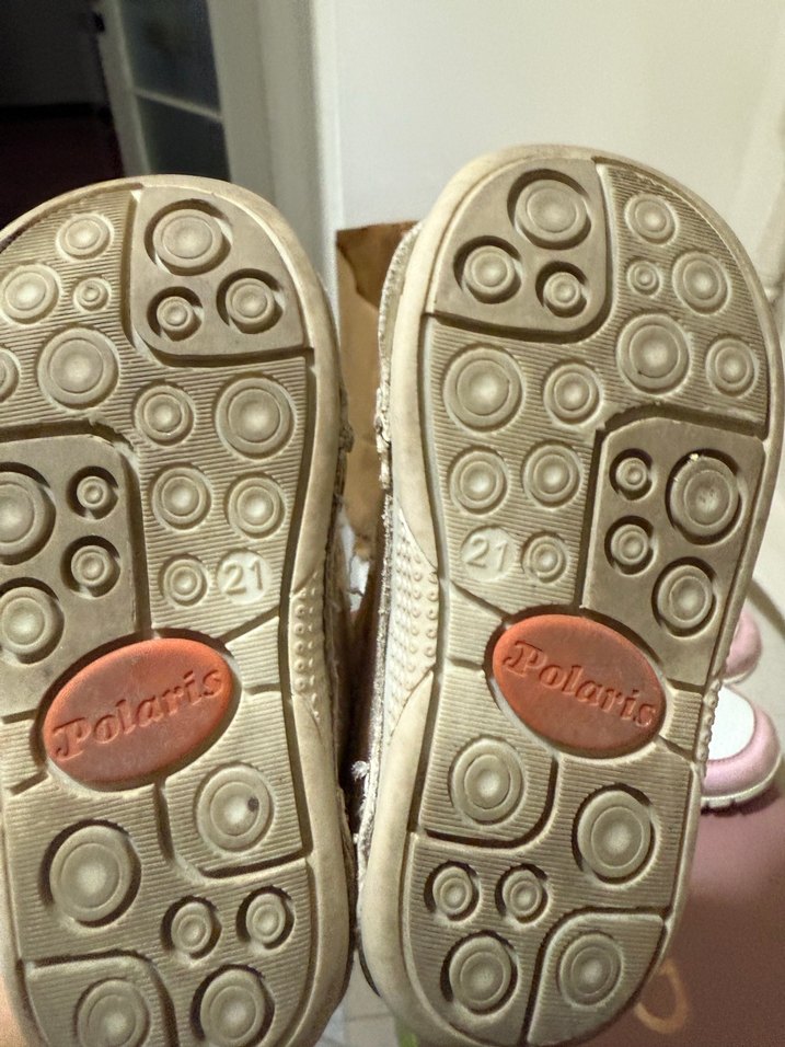 Çiçek Detaylı Altın Renk Kız Bebek İlk Adım Ayakkabısı - Görsel 5