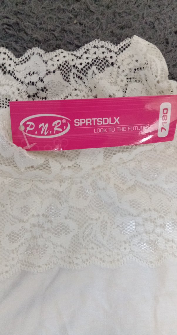 Kadınlar için Beyaz Uzun Kollu Pamuklu Tişört - Görsel 3