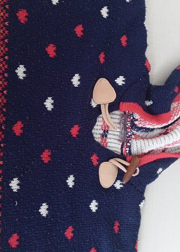 Kapüşonlu Nakışlı Kız Ponçosu  - Görsel 2