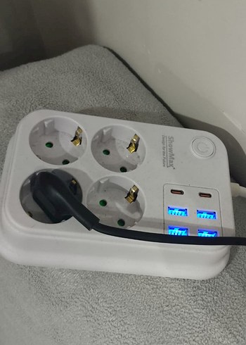 PlayStation 5 + PS app hesabı+ 2 kol + akım korumalı priz - Görsel 3