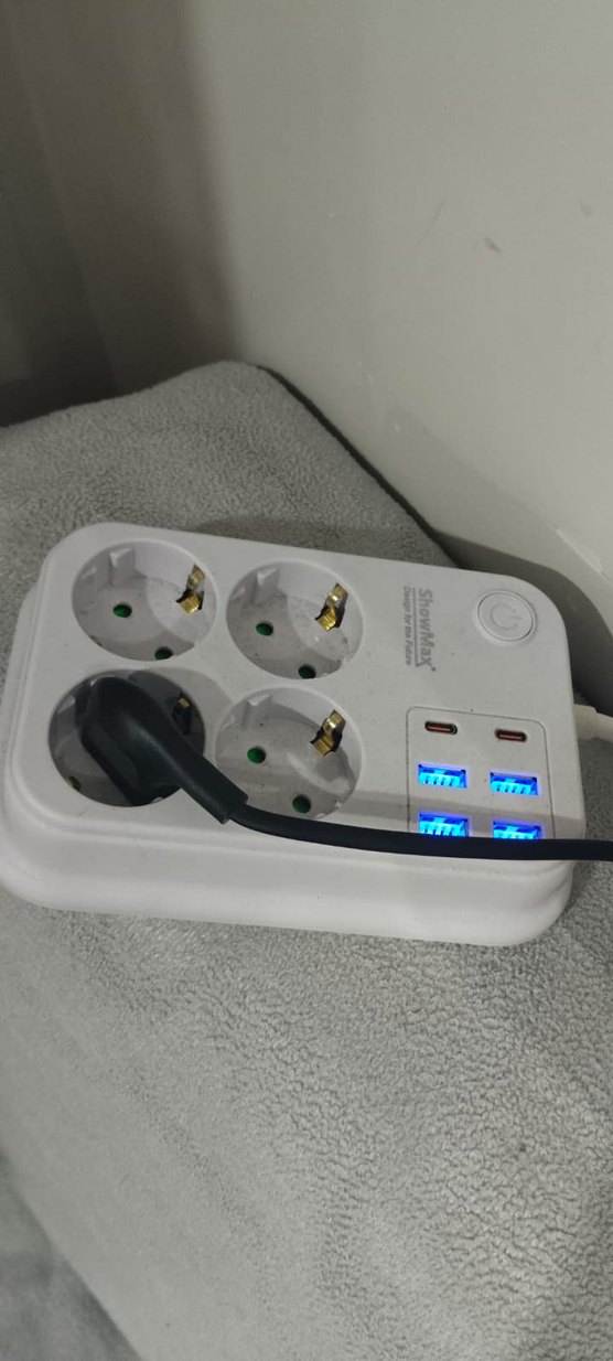 PlayStation 5 + PS app hesabı+ 2 kol + akım korumalı priz - Görsel 3