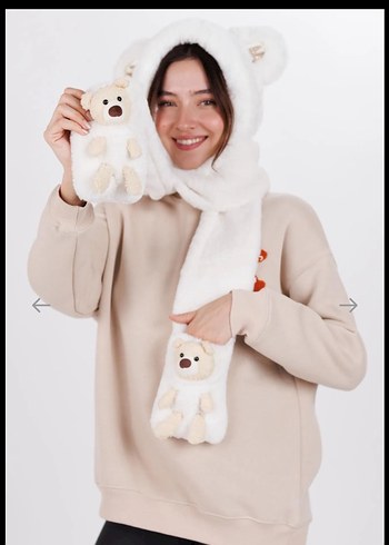 Kürklü Ayıcık Figürlü Kadın Atkı - Görsel 2