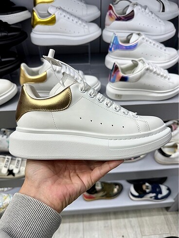 Alexander McQueen Alexander McQueen