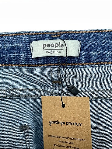 s Beden mavi Renk Fabrika Jean / Kot %70 İndirimli.
