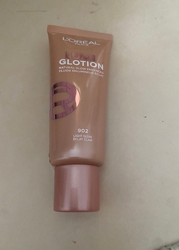 L'Oréal Paris L'Oréal Lumi Glotion 902 Açık Bej Işıltı Sıvısı