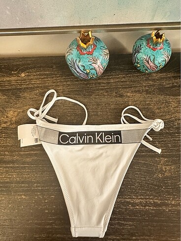 Calvin Klein Calvin Klein