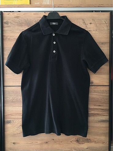 Kaia Siyah Polo Yaka Tişört
