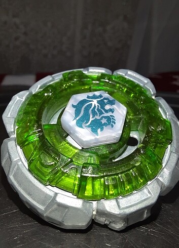 Beyblade fang leone