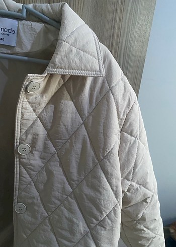 Düğmeli Beyaz Kadın Keten Mont - Görsel 3