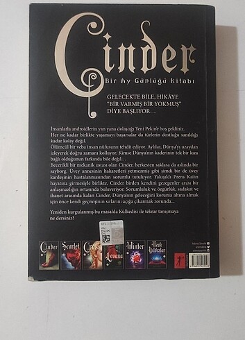 Ay günlüğü serisi Cinder